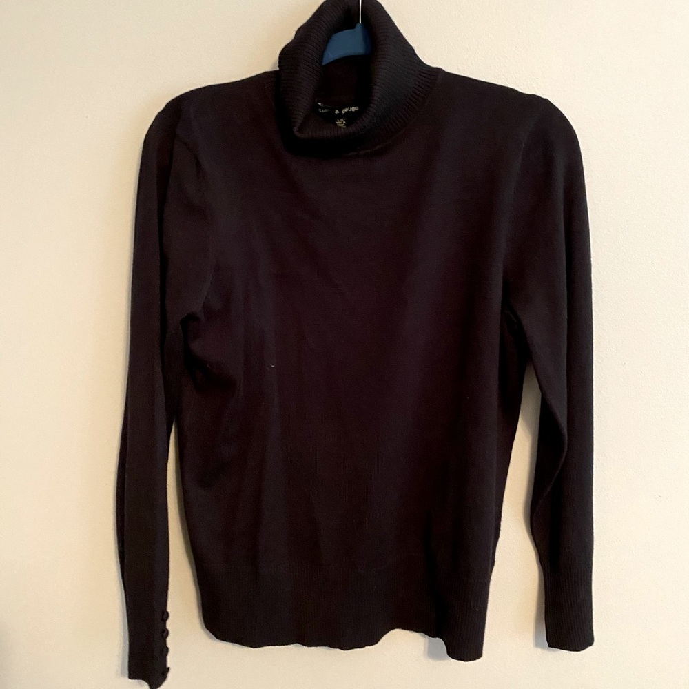 Black light sweater turtleneck